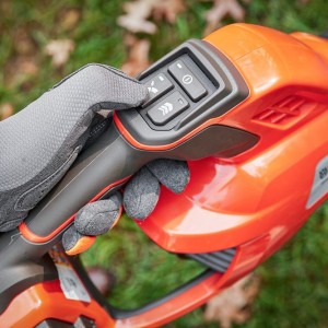 Нові акумуляторні повітродувки Husqvarna 36 В: 122iB, 230iB та 335iB Нові акумуляторні повітродувки Husqvarna 36 В: 122iB, 230iB та 335iB