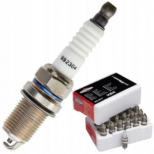 Свеча зажигания Briggs&Stratton B&S 992304 (5861155-01) замена арт. 5101801-01